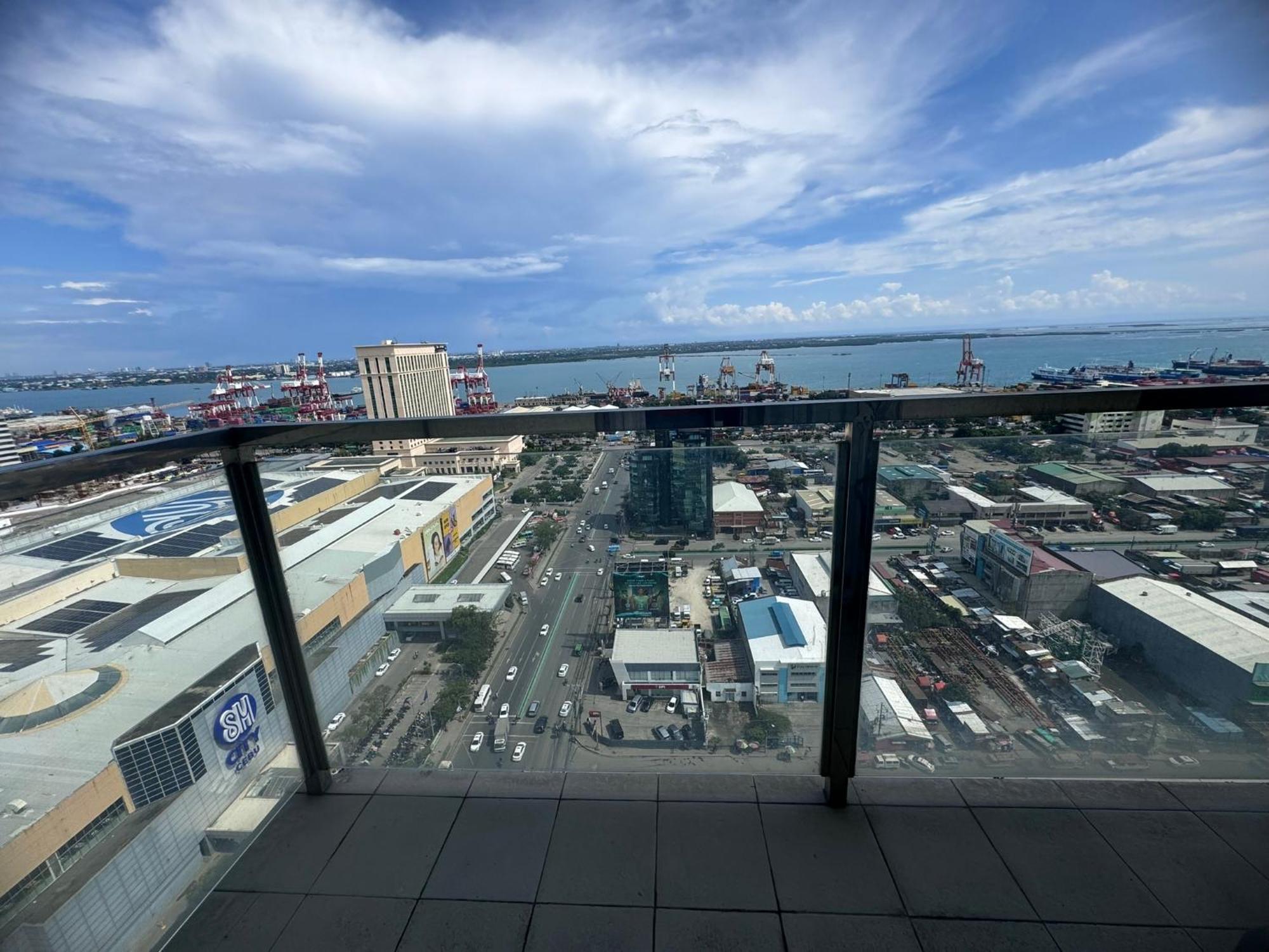 Luxanos Condo Place- Sunvida Tower Cebu Dış mekan fotoğraf